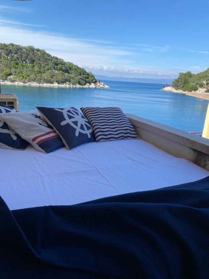 Accommodation Triton Λάστοβο Εξωτερικό φωτογραφία