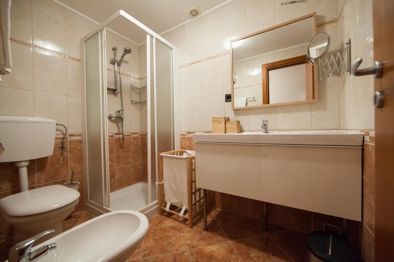 Accommodation Triton Λάστοβο Εξωτερικό φωτογραφία