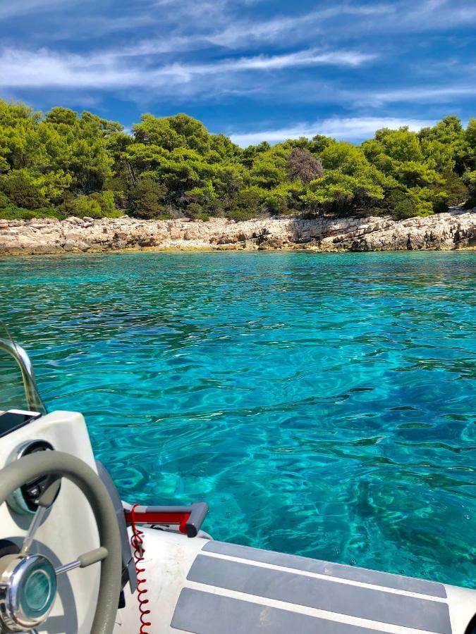 Accommodation Triton Λάστοβο Εξωτερικό φωτογραφία