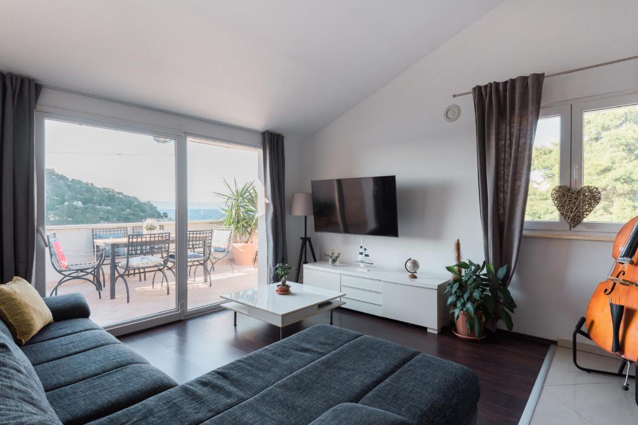 Accommodation Triton Λάστοβο Εξωτερικό φωτογραφία