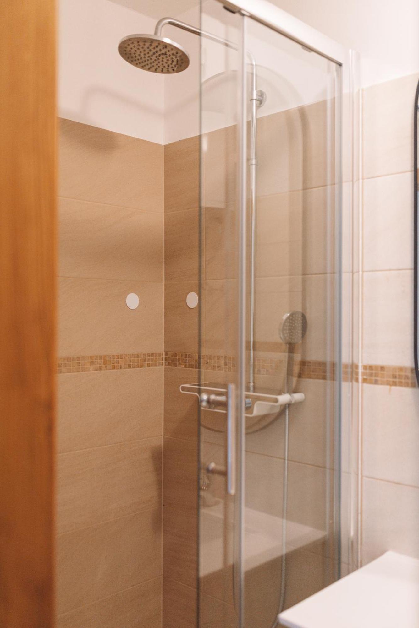 Accommodation Triton Λάστοβο Εξωτερικό φωτογραφία