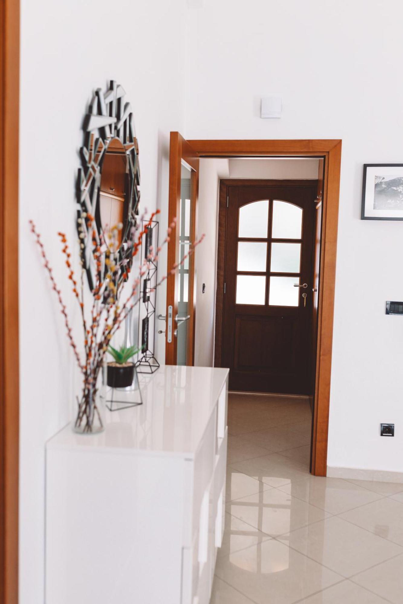 Accommodation Triton Λάστοβο Εξωτερικό φωτογραφία