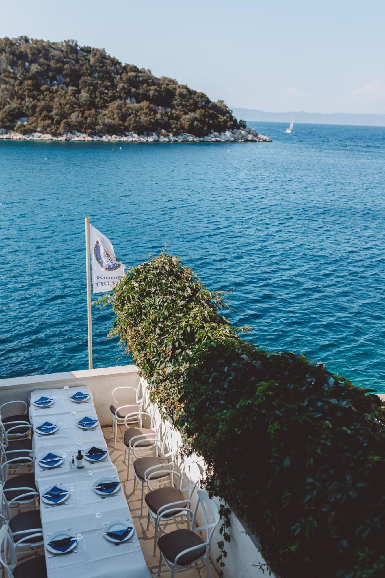 Accommodation Triton Λάστοβο Εξωτερικό φωτογραφία