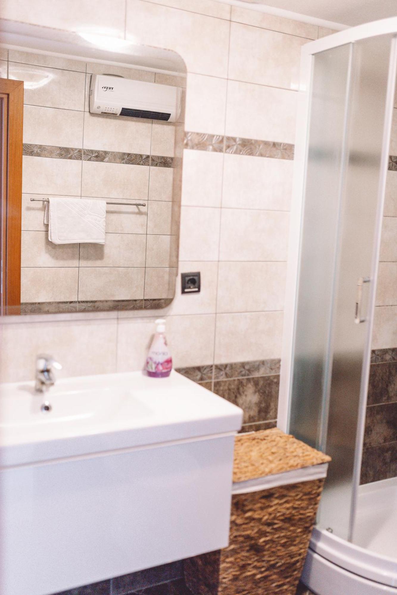 Accommodation Triton Λάστοβο Εξωτερικό φωτογραφία